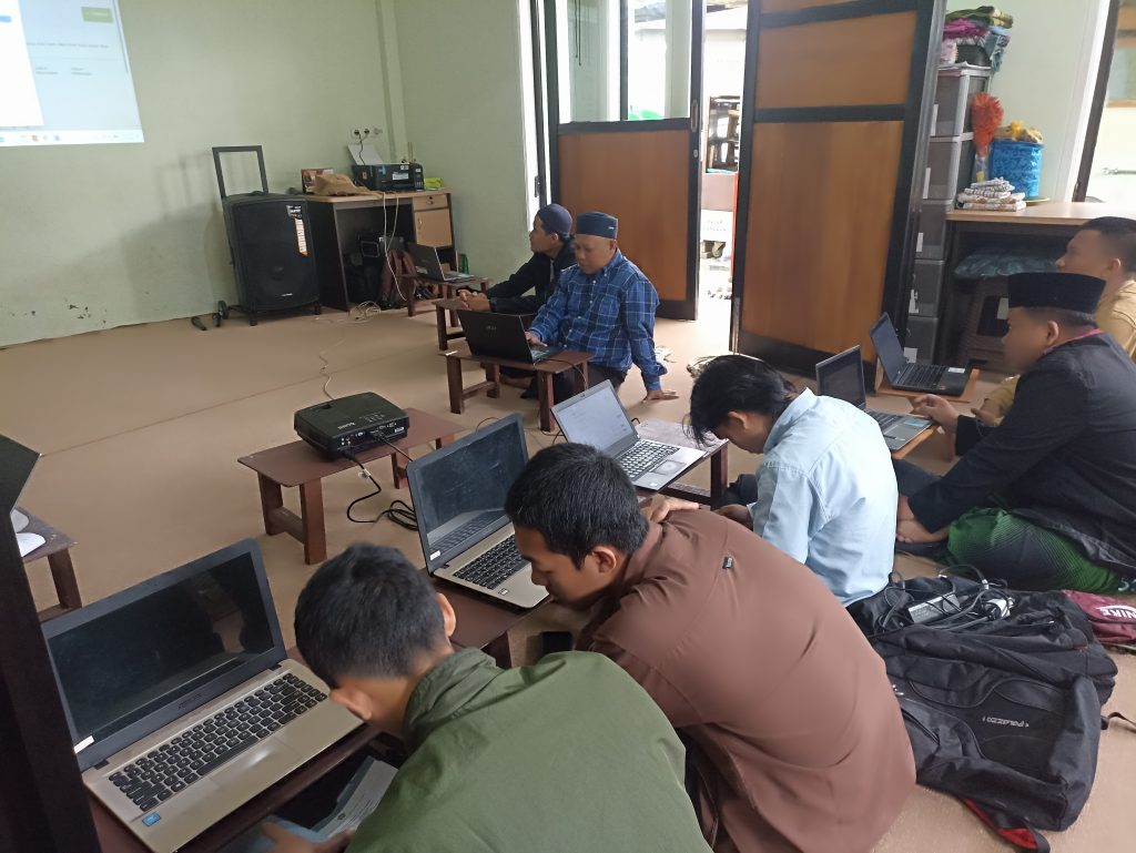 Darurat Administrasi TPQ di Malang, DPC FKPQ Malang Lakukan Pendampingan EMIS di TPQ Darunnajah Darurat Administrasi TPQ di Malang, DPC FKPQ Malang Lakukan Pendampingan EMIS di TPQ Darunnajah