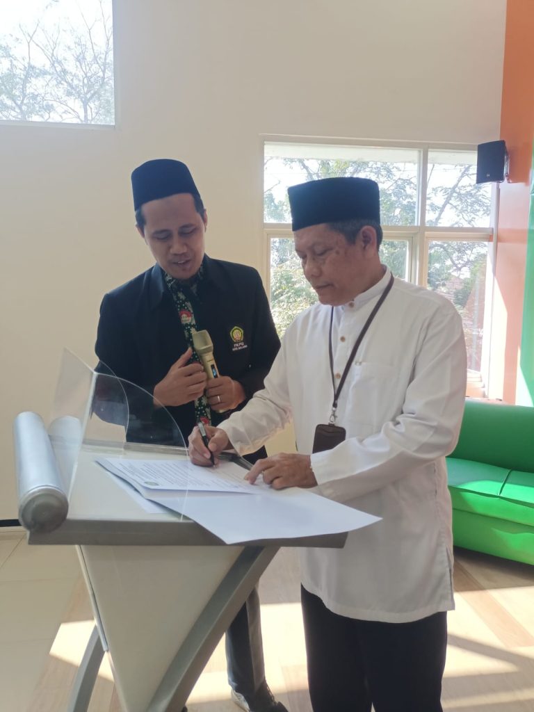 Guru Ngaji Al-Qur’an Kota Malang Gelar Deklarasi: Pastikan Lembaga Pendidikan Al-Qur’an Aman dan Ramah Anak Guru Ngaji Al-Qur’an Kota Malang Gelar Deklarasi: Pastikan Lembaga Pendidikan Al-Qur’an Aman dan Ramah Anak